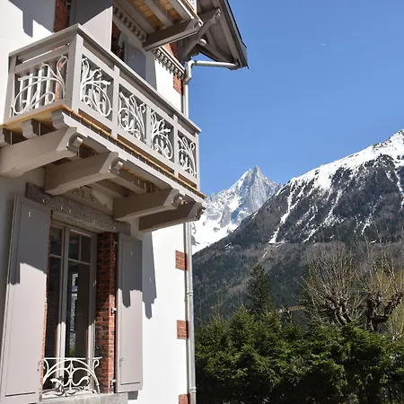 Aiguille Verte & 3* Chamonix